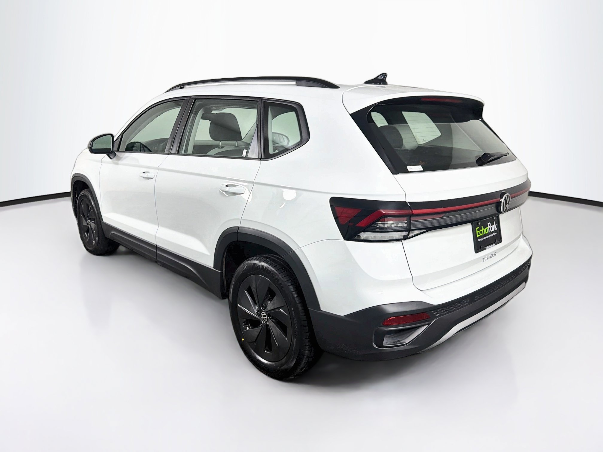 Used 2025 Volkswagen Taos S FWD image 5