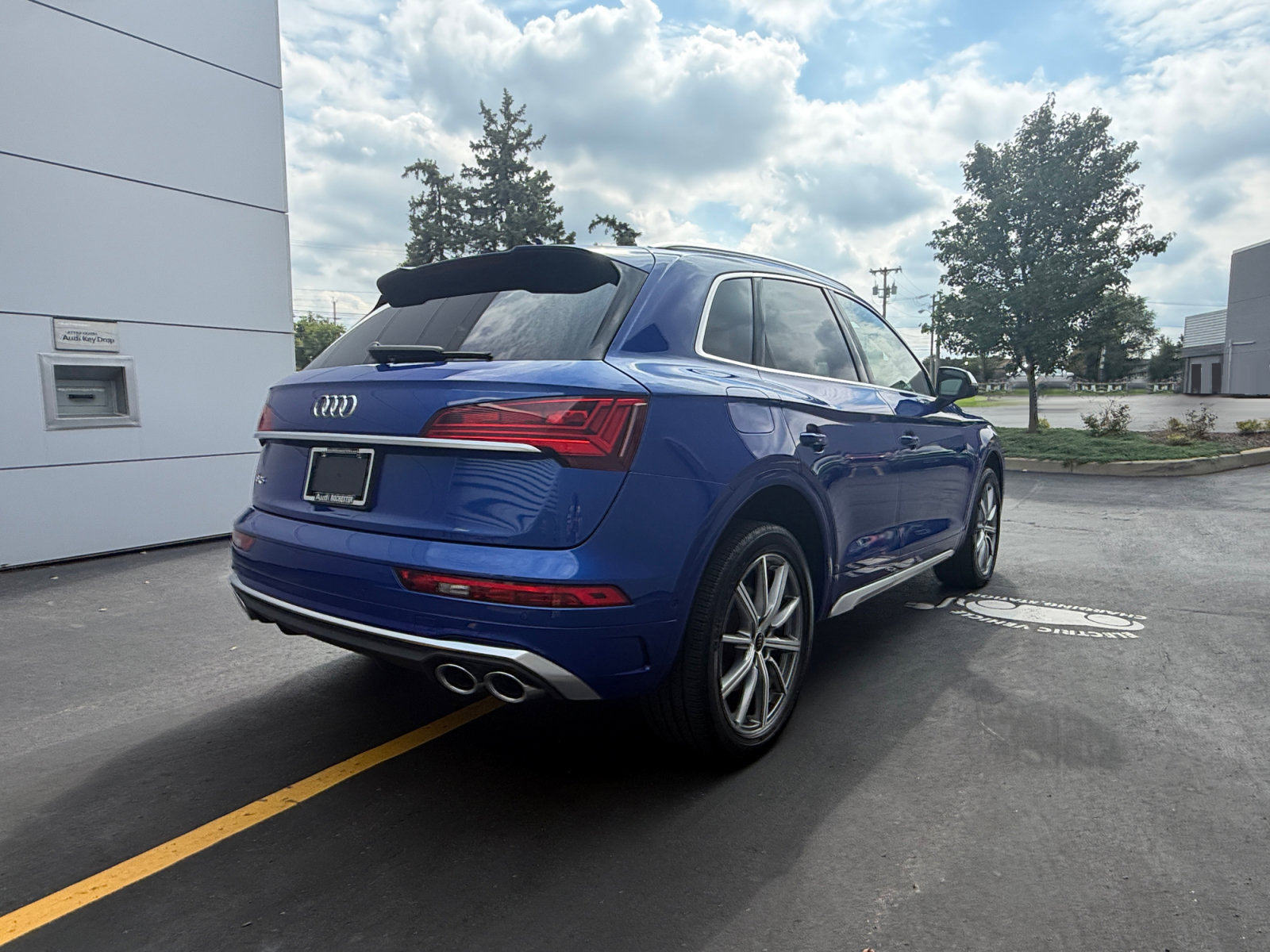 Used 2021 Audi SQ5 Prestige AWD/4WD image 10