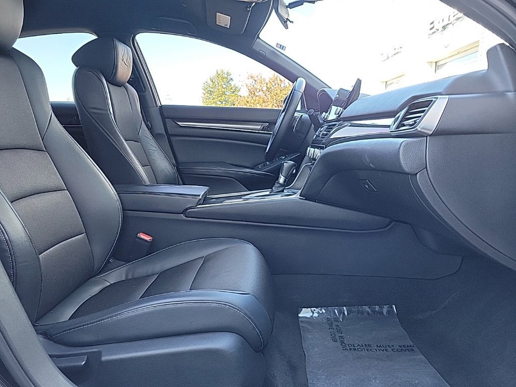 Used 2018 Honda Accord Sport image 15