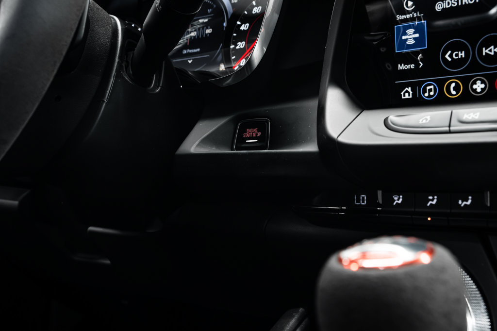 Used 2020 Chevrolet Camaro SS RWD image 28