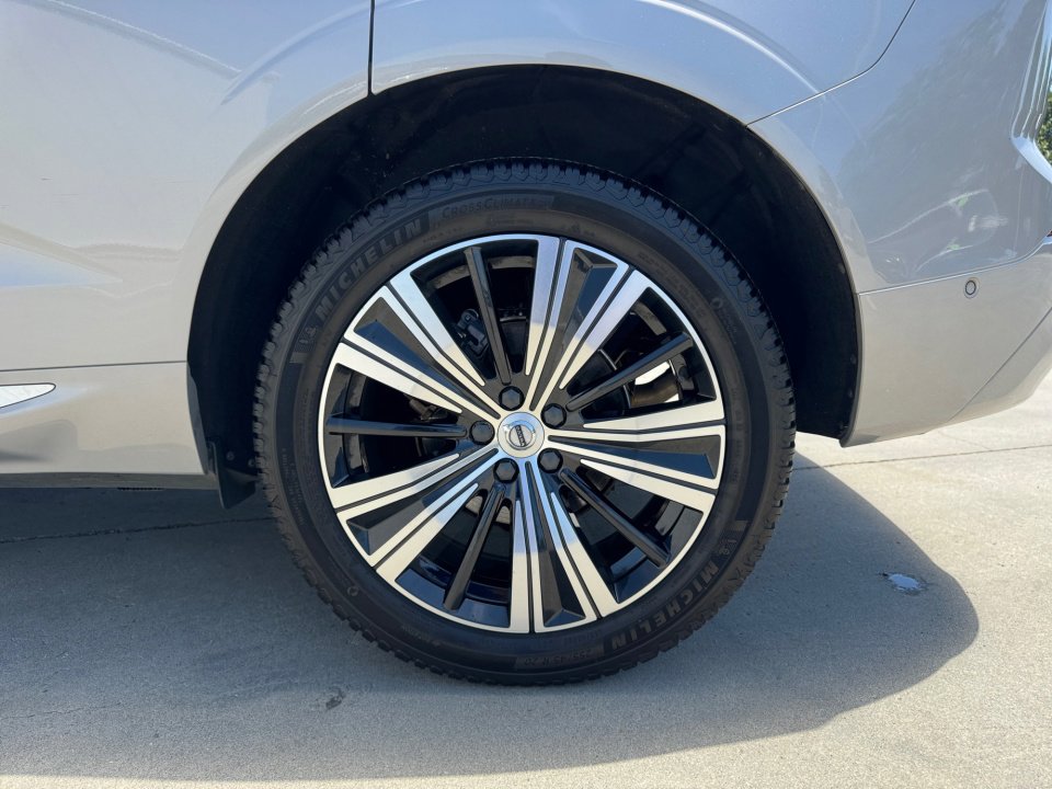 Certified 2023 Volvo XC60 B5 Plus w/ Climate Package AWD/4WD image 26