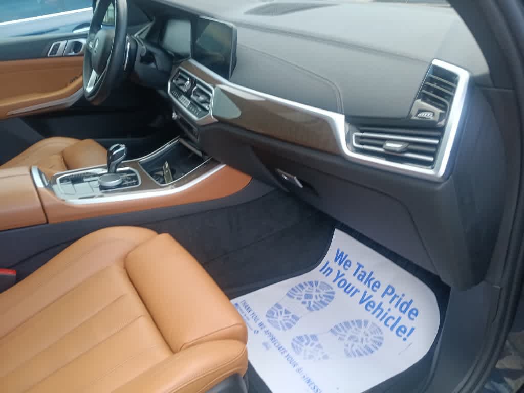 Used 2022 BMW X5 xDrive40i w/ Premium Package AWD/4WD image 23