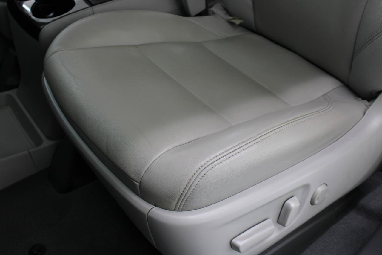 Used 2020 Toyota Sienna XLE Premium FWD image 26