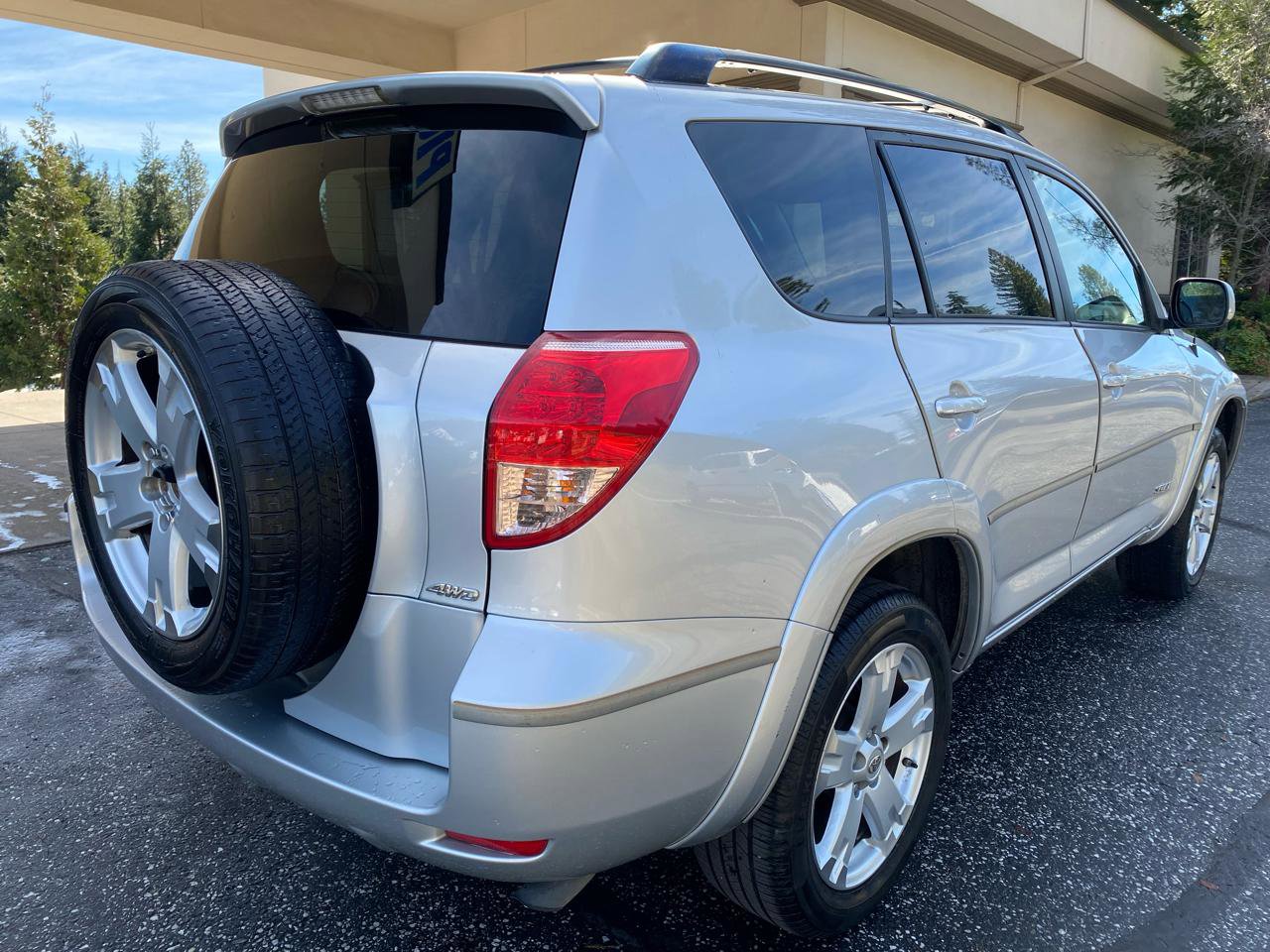 Used 2008 Toyota RAV4 Sport AWD/4WD image 3