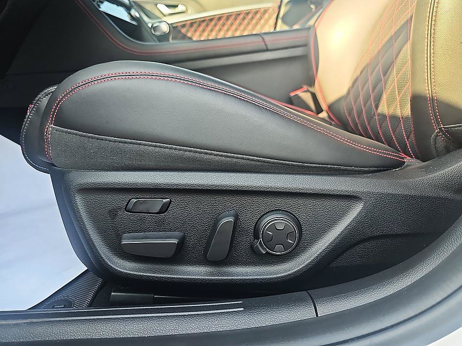 Used 2024 Genesis G70 3.3T Advanced w/ Sport Prestige Package AWD/4WD image 16