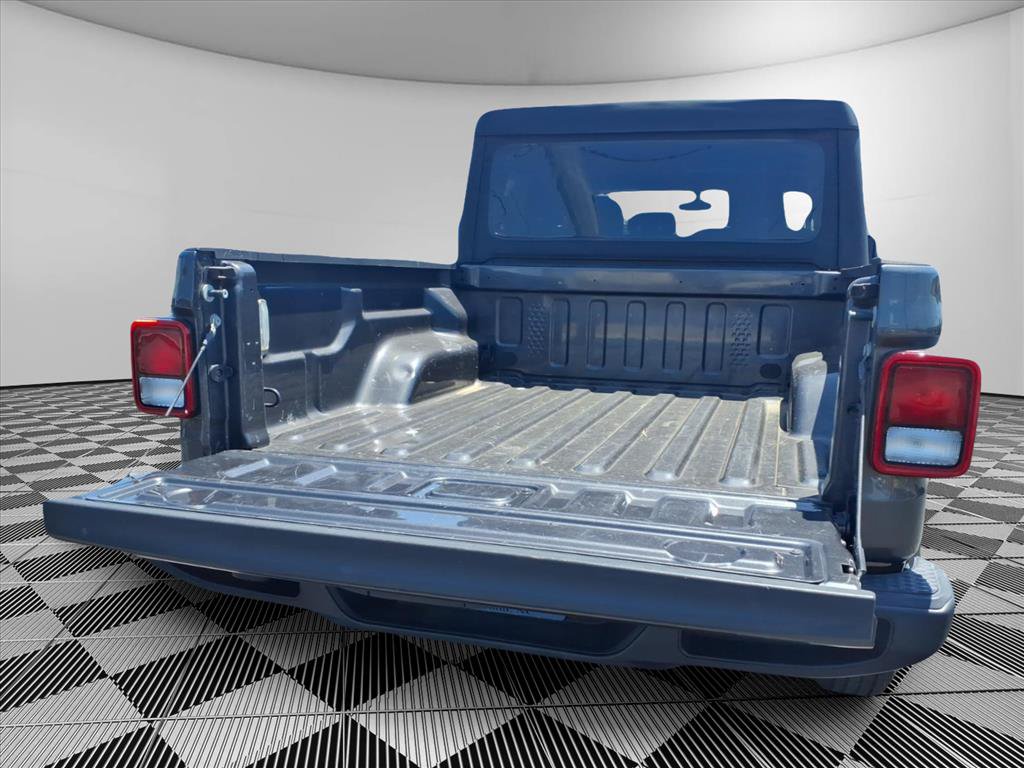 Certified 2022 Jeep Gladiator Overland AWD/4WD image 27