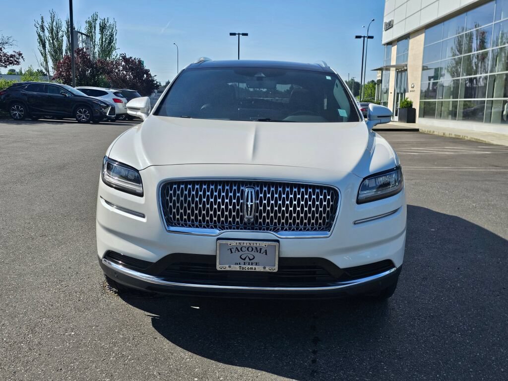 Used 2022 Lincoln Nautilus Reserve w/ Equipment Group 201A AWD/4WD image 2