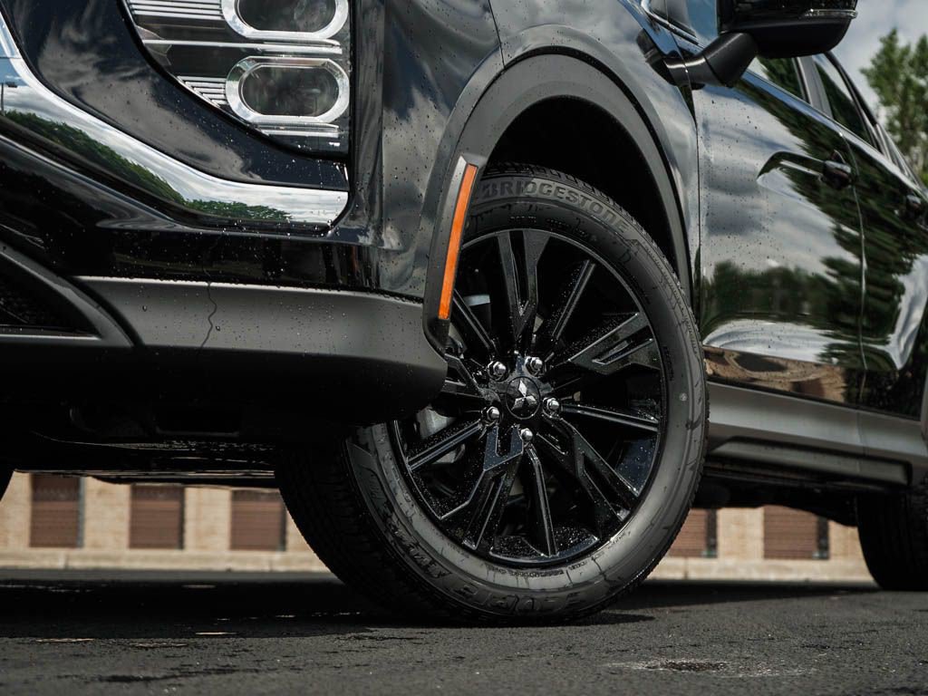 New 2026 Mitsubishi Eclipse Cross LE AWD/4WD image 6