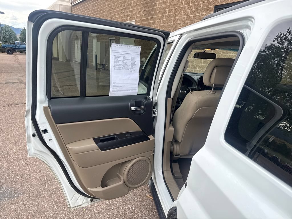 Used 2015 Jeep Patriot Sport w/ Power Value Group FWD image 18