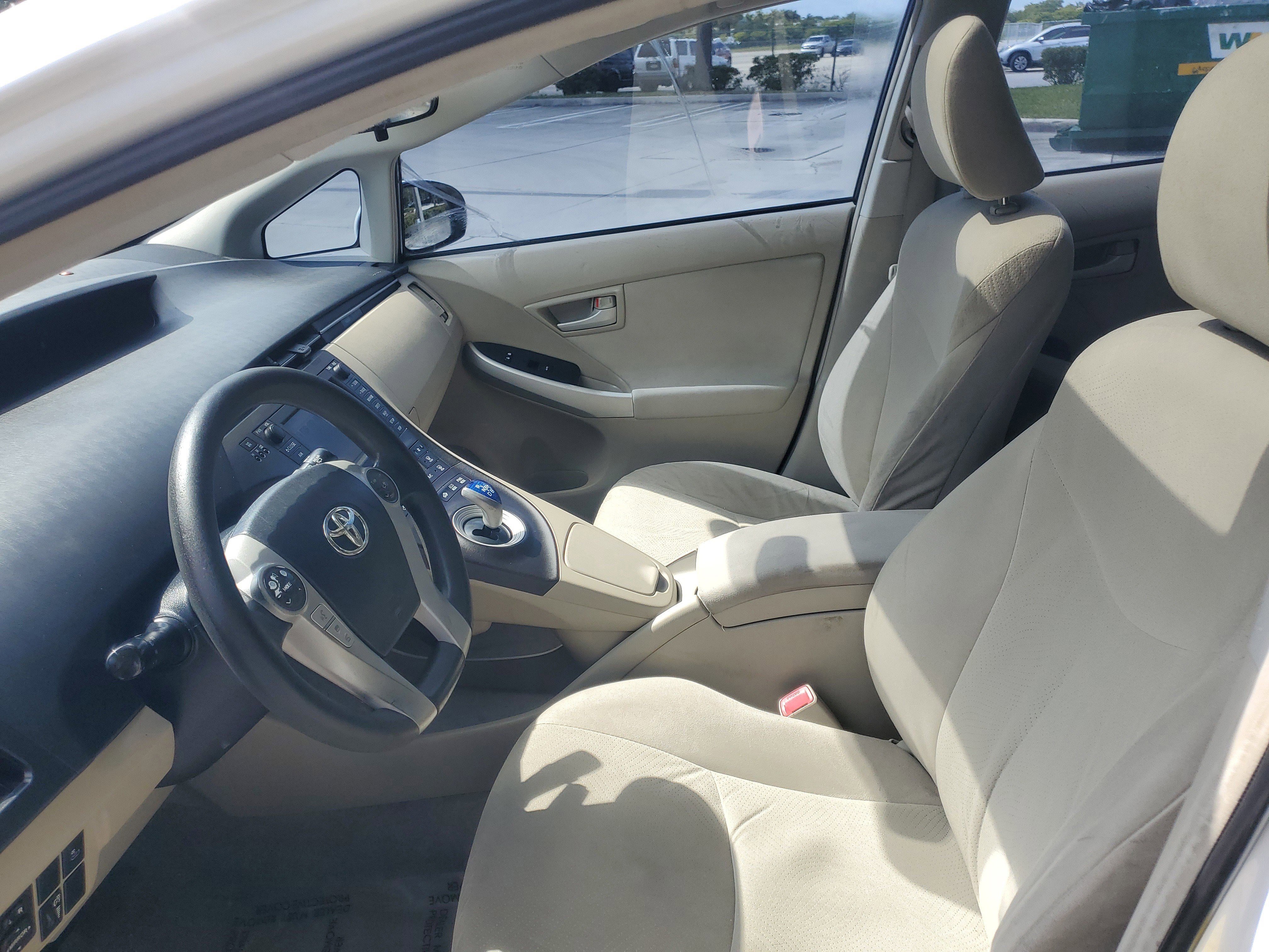 Used 2011 Toyota Prius Three w/ Solar Roof Pkg FWD image 15