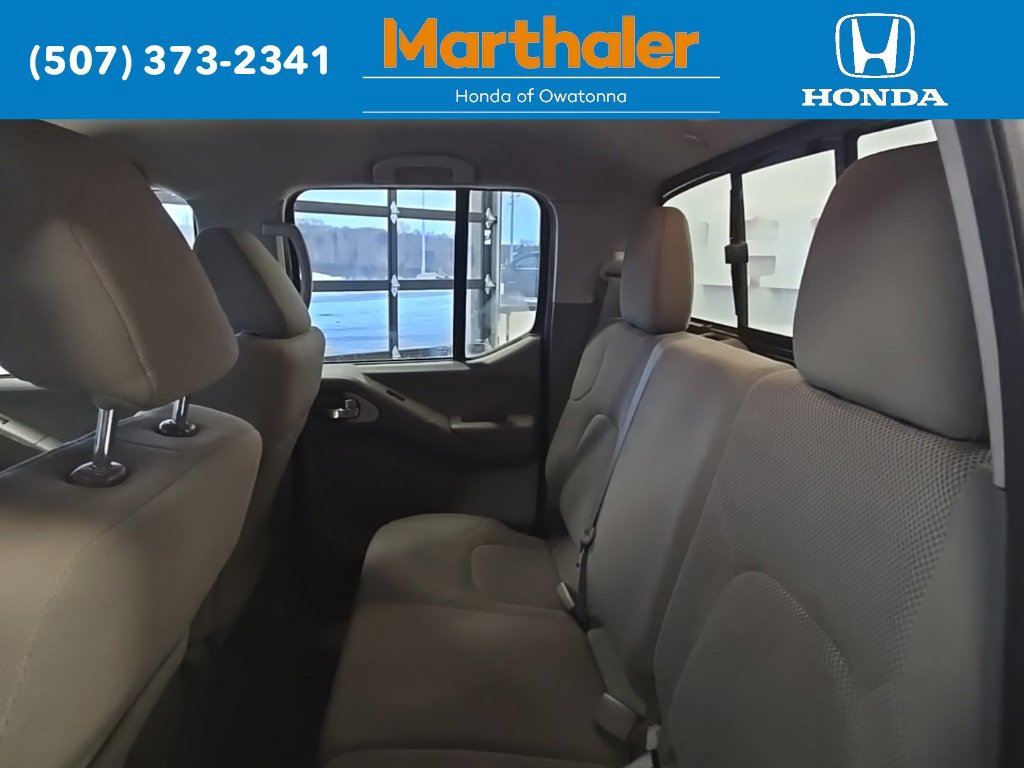 Used 2018 Nissan Frontier SV image 12