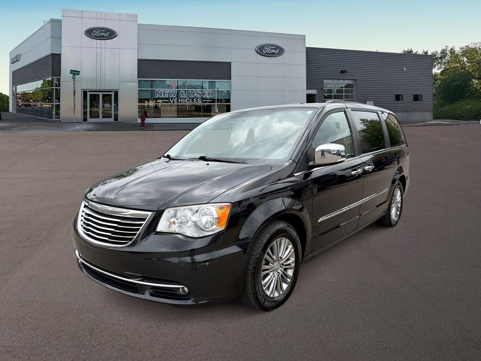 Used 2016 Chrysler Town & Country Touring-L w/ Driver Convenience Group