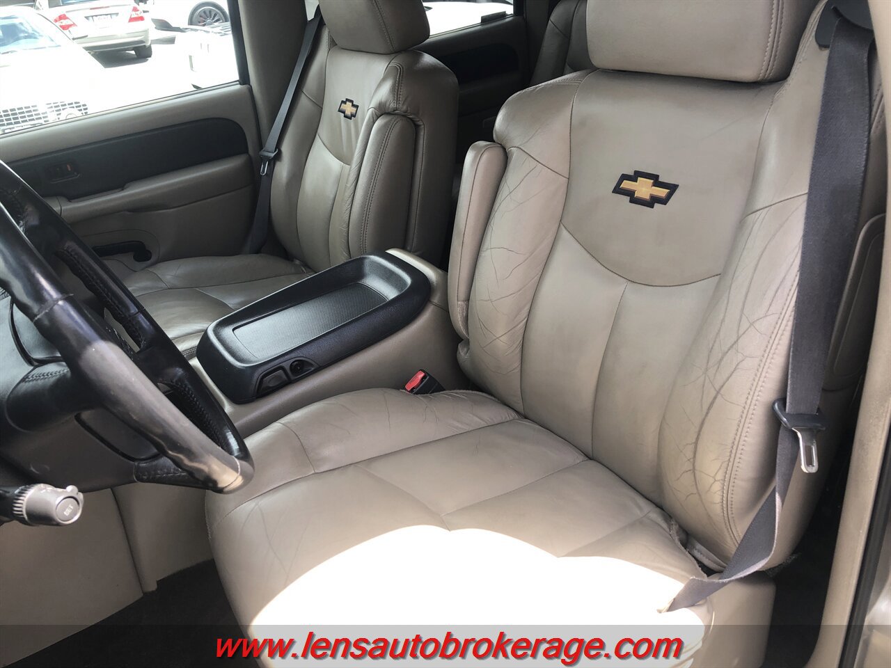 Used 2002 Chevrolet Avalanche 4x4 w/ Off-Road Suspension Pkg image 12