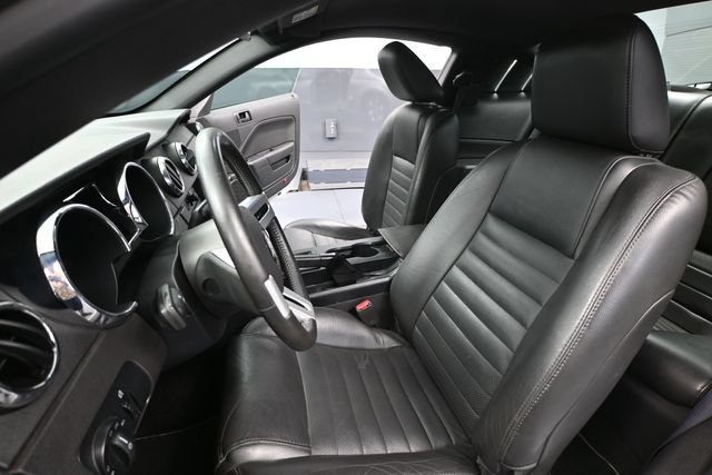 Used 2006 Ford Mustang GT RWD image 17
