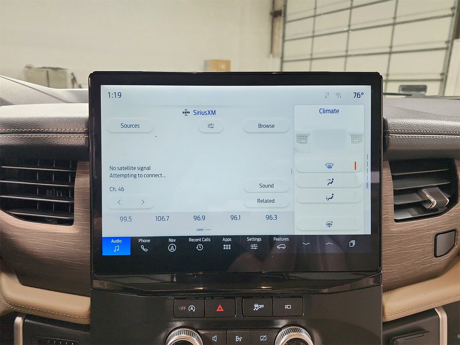 Used 2024 Ford Expedition Limited image 30