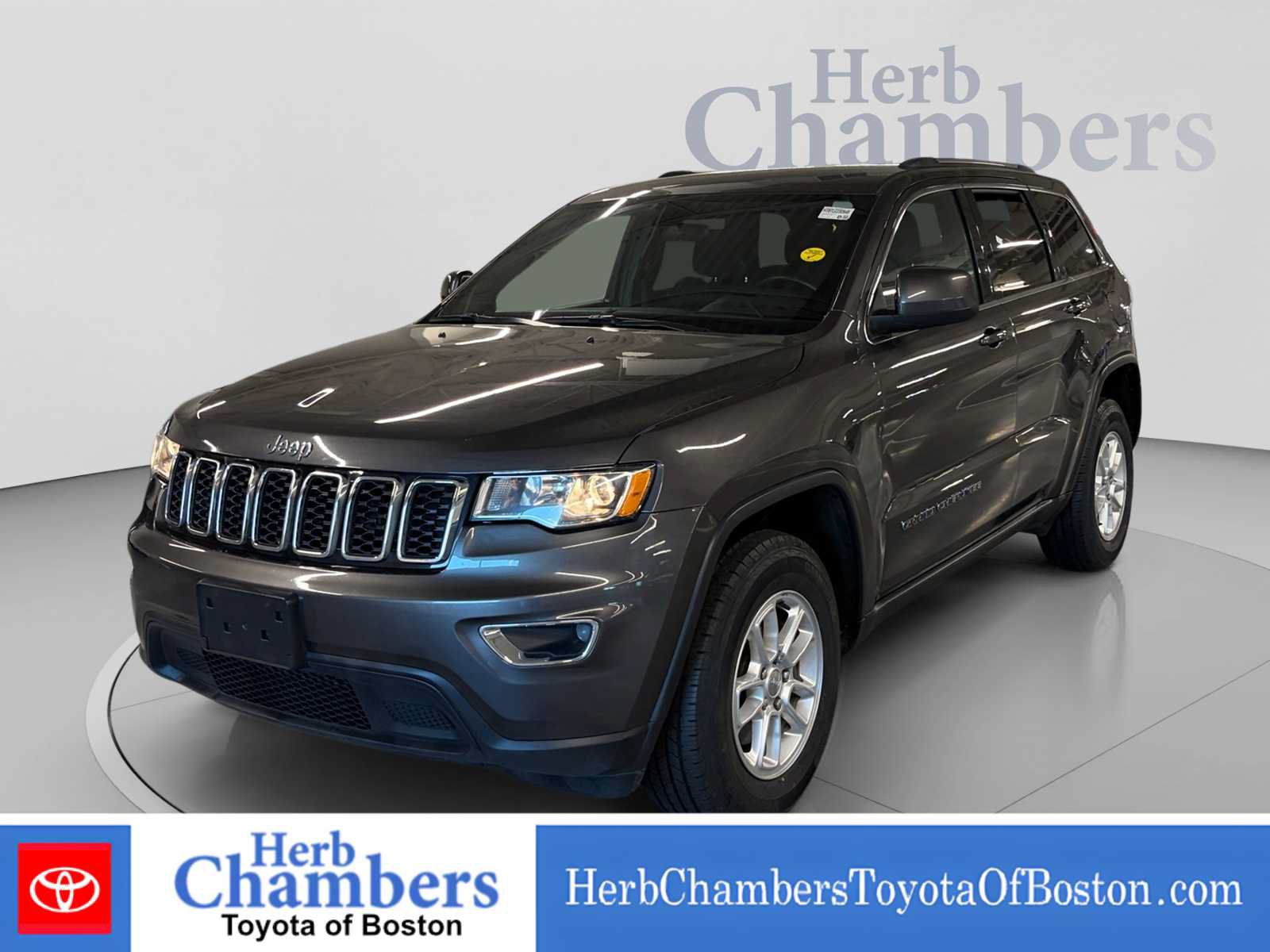 Used 2020 Jeep Grand Cherokee Laredo AWD/4WD image 11