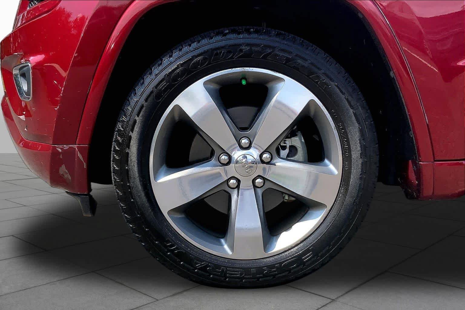 Used 2014 Jeep Grand Cherokee Overland RWD image 10