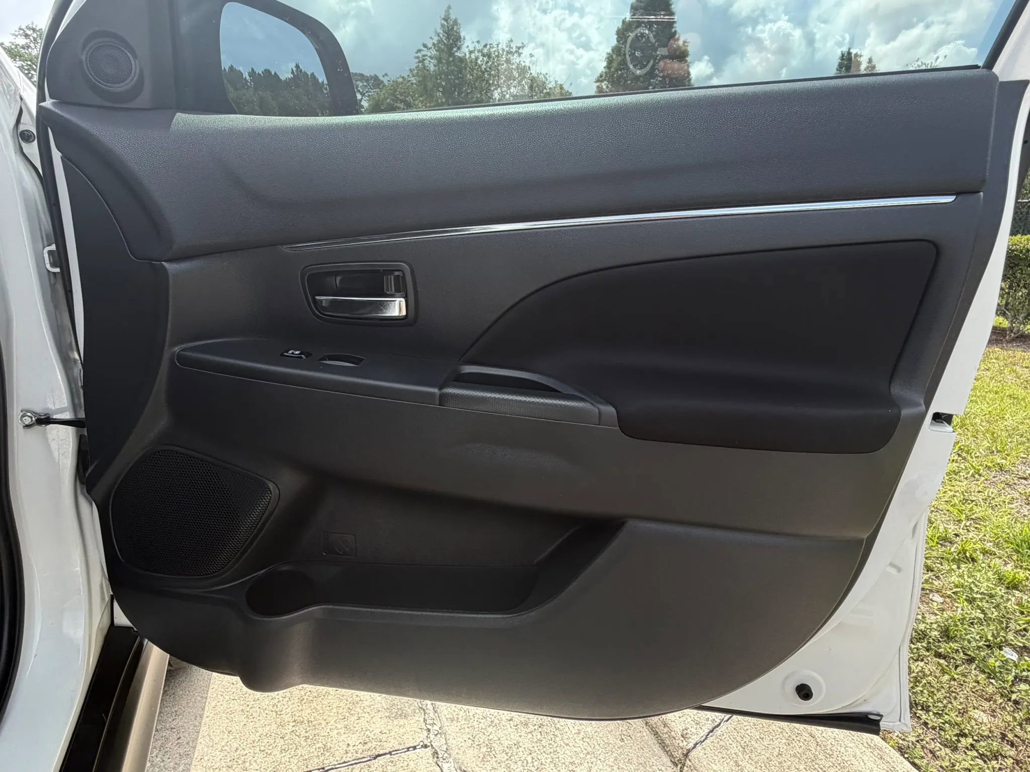 Used 2021 Mitsubishi Outlander Sport ES FWD image 29