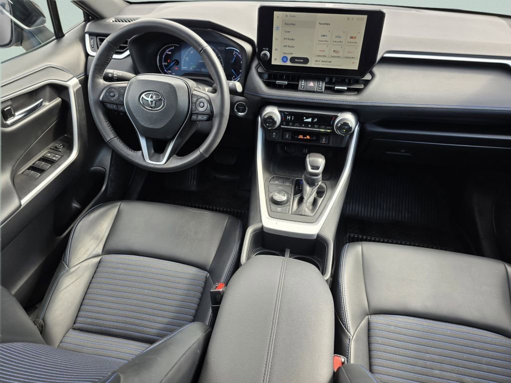 Used 2024 Toyota RAV4 XSE w/ Weather Package image 30