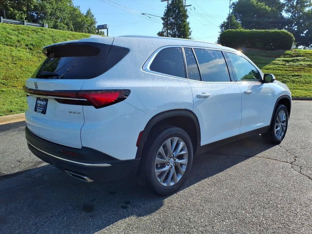 Used 2026 Buick Enclave Preferred FWD image 3