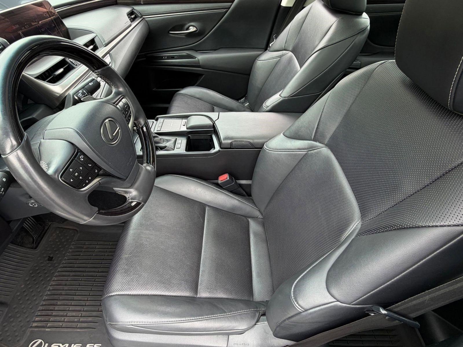Certified 2020 Lexus ES 300h w/ Premium Package FWD image 5