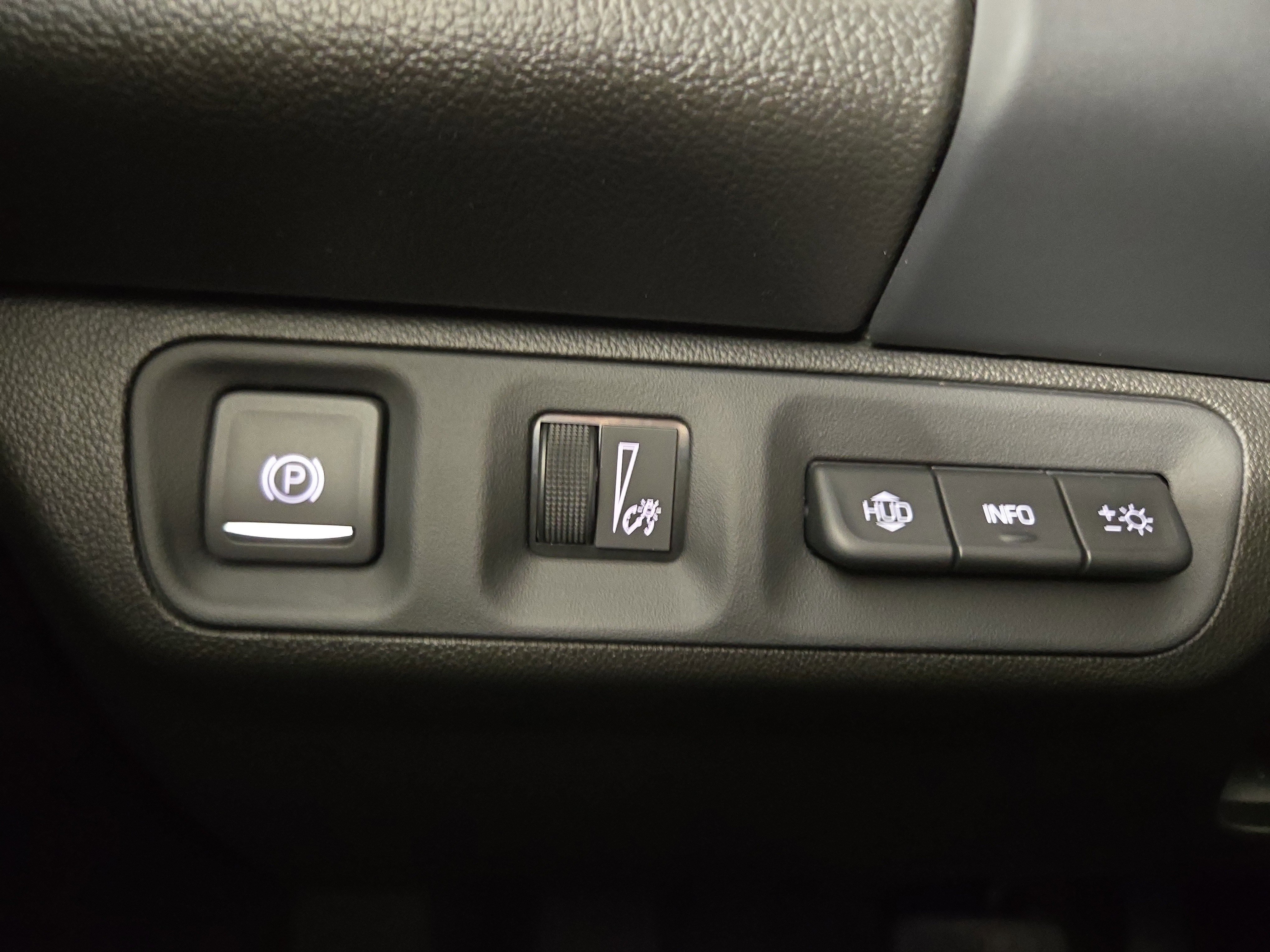 Certified 2021 GMC Acadia AT4 image 32