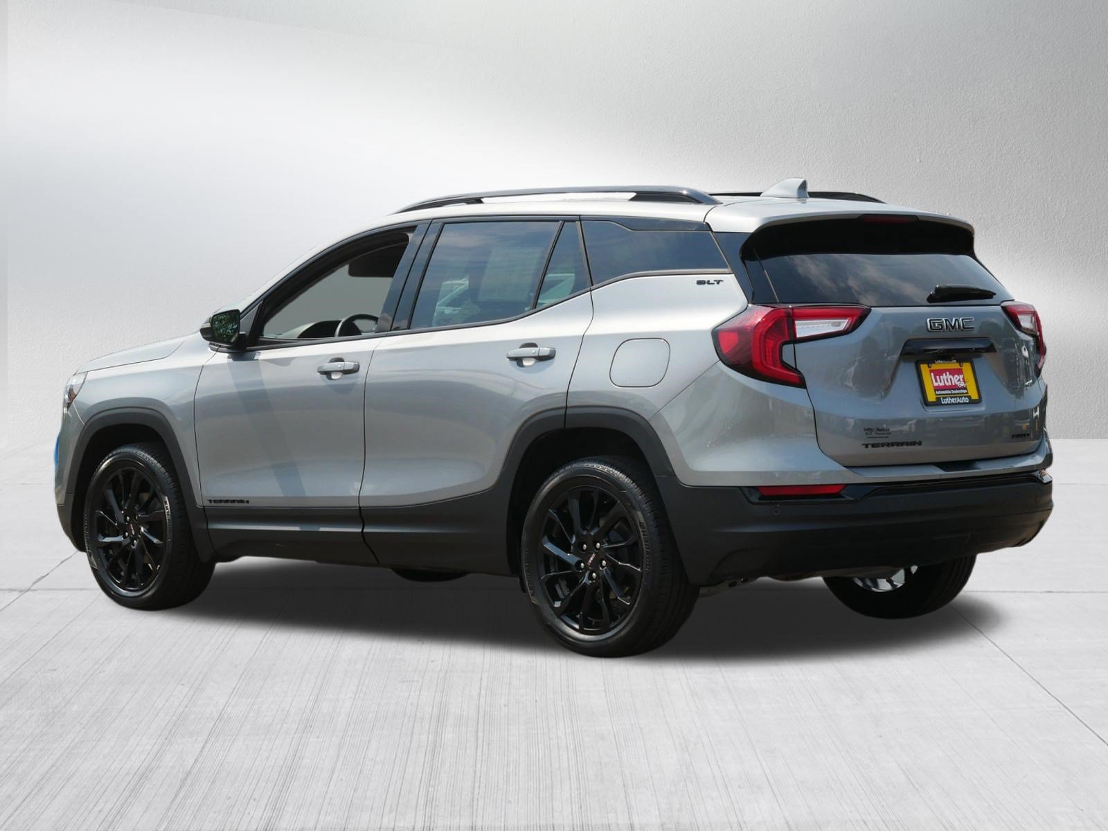 Used 2024 GMC Terrain SLT w/ Elevation Edition AWD/4WD image 5