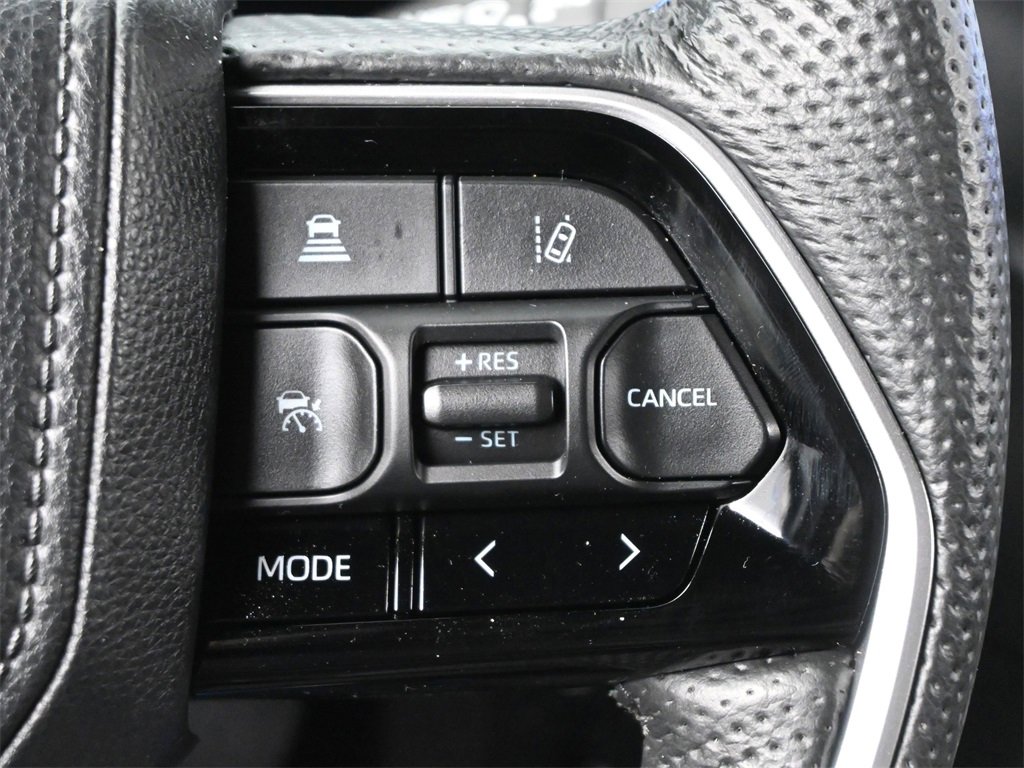 Used 2024 Toyota Tundra Platinum image 9