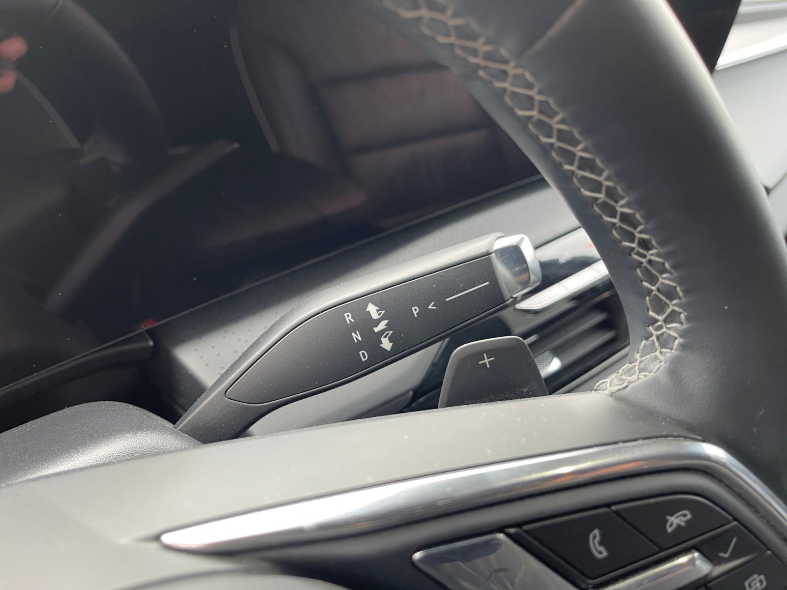 Certified 2025 Buick Enclave Avenir image 12