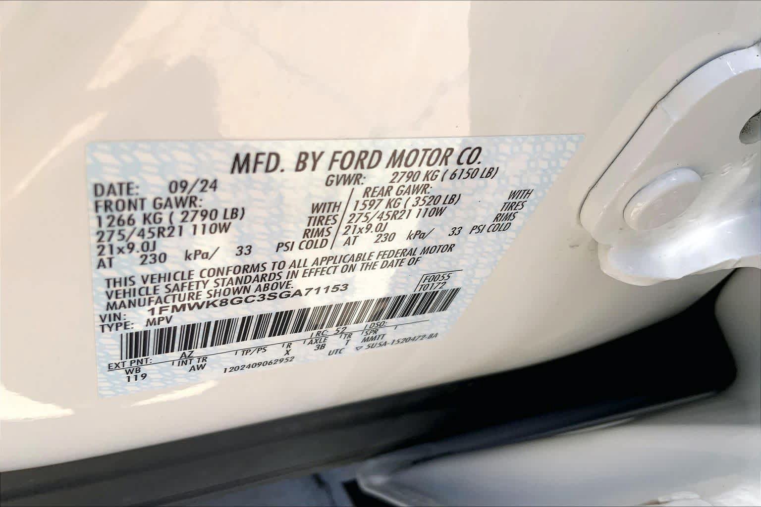 Used 2025 Ford Explorer ST AWD/4WD image 33