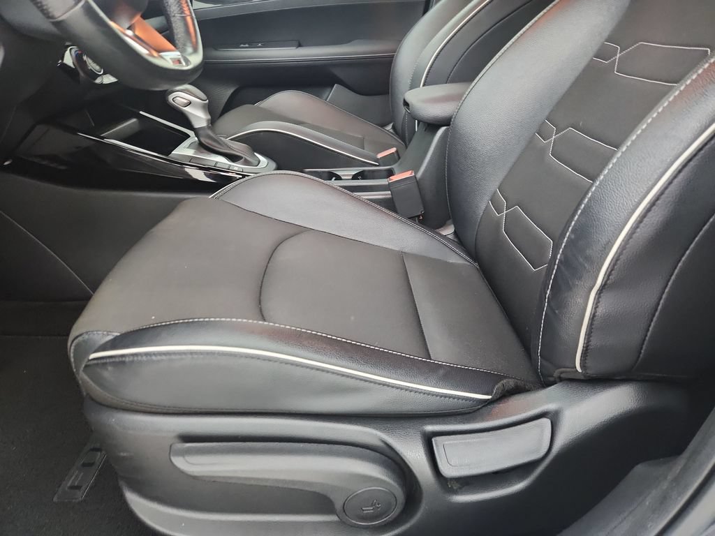 Used 2023 Kia Forte GT-Line w/ GT-Line Technology Package FWD image 22