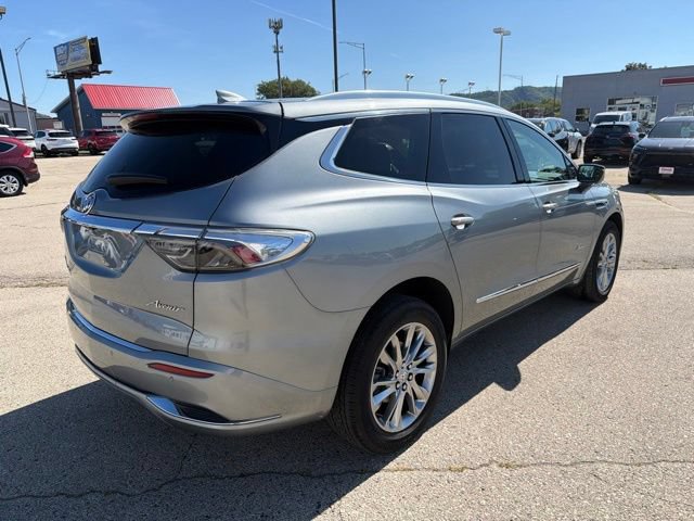 Used 2023 Buick Enclave Avenir w/ Avenir Technology Package AWD/4WD image 5