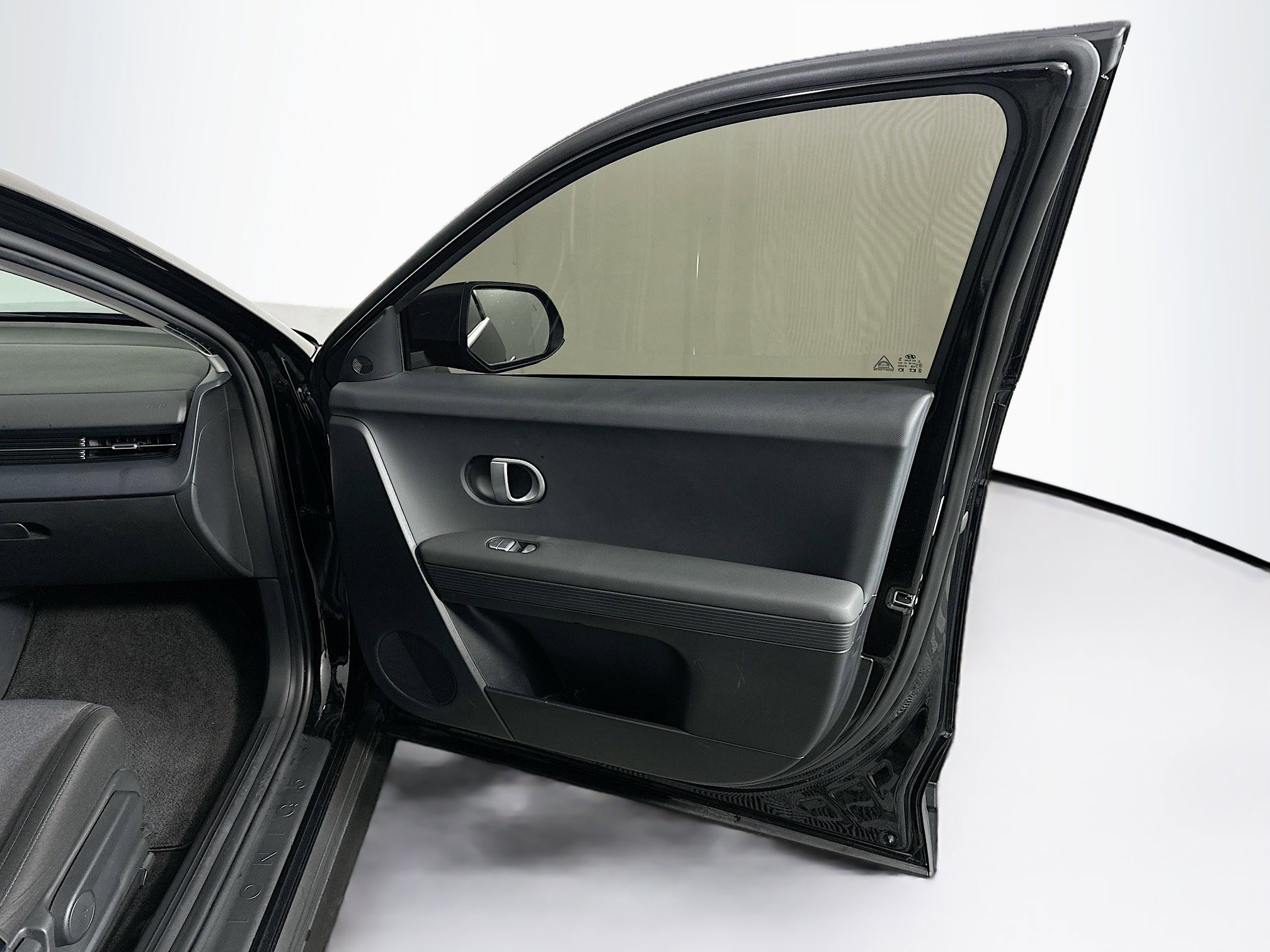 Used 2024 Hyundai Ioniq 5 SEL image 33