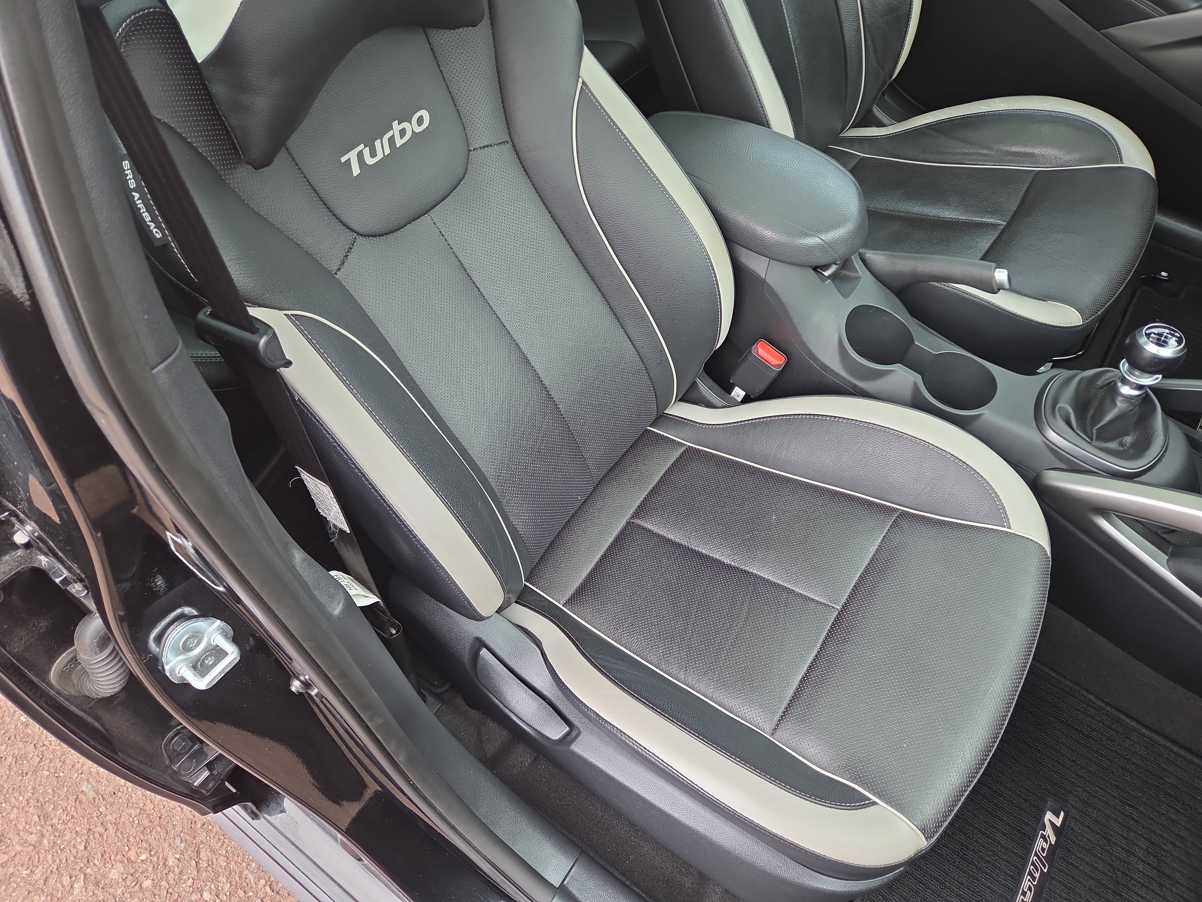 Used 2014 Hyundai Veloster Turbo w/ Turbo Technology Package 04 image 16