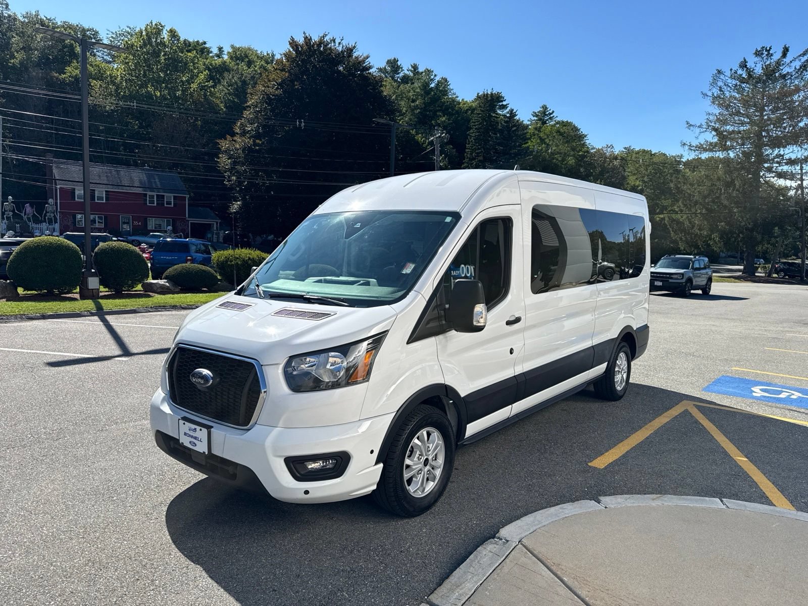 Used 2025 Ford Transit 350 XLT RWD image 4