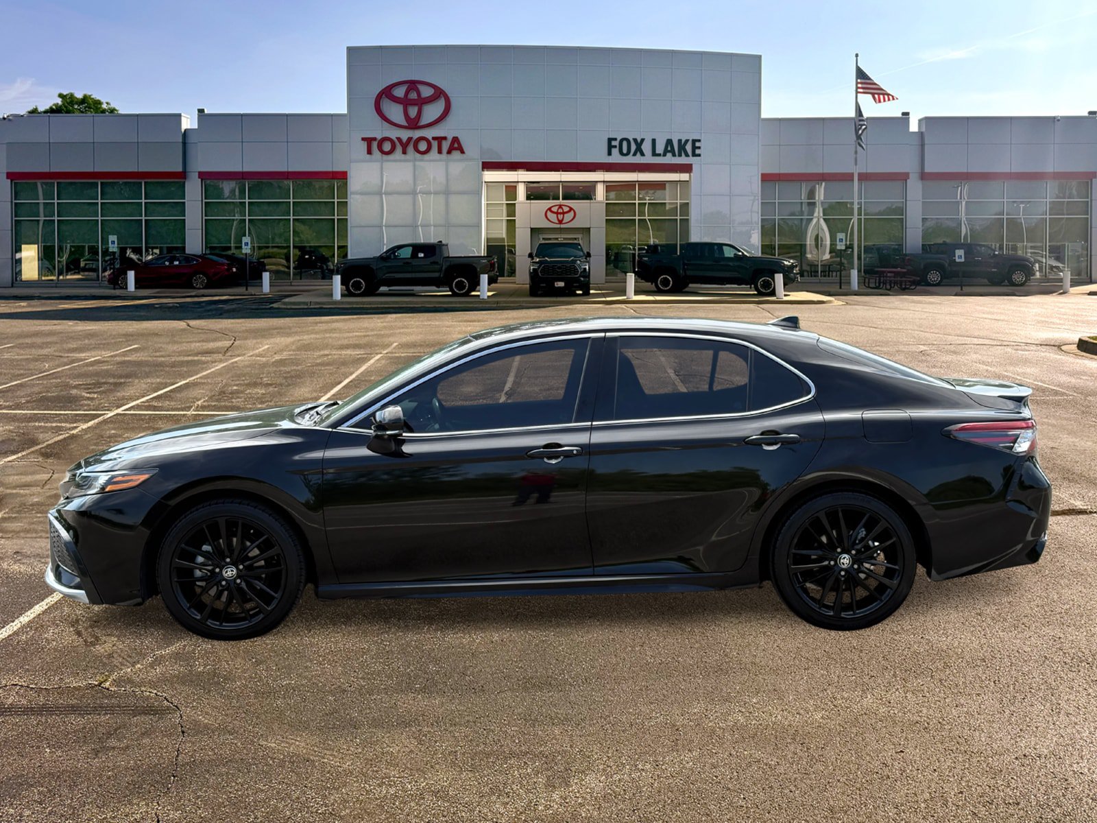 Used 2024 Toyota Camry XSE FWD image 2