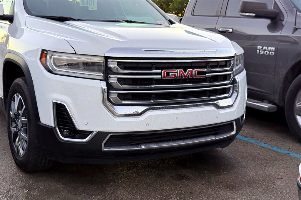 Used 2023 GMC Acadia SLT image 2