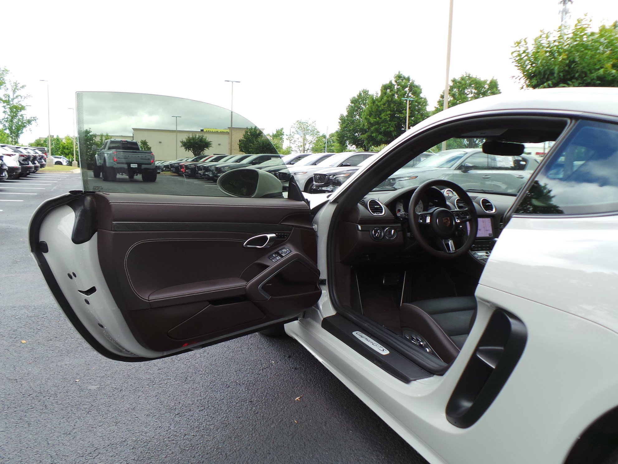 Used 2023 Porsche 718 Cayman GTS RWD image 29