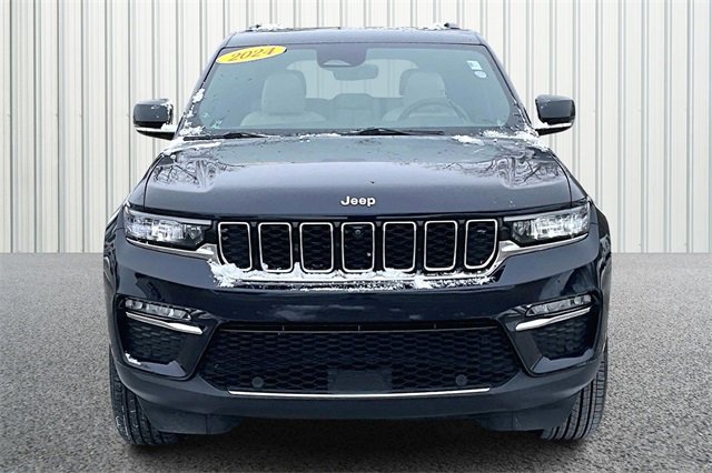 Certified 2024 Jeep Grand Cherokee Limited w/ Luxury Tech Group II image 3