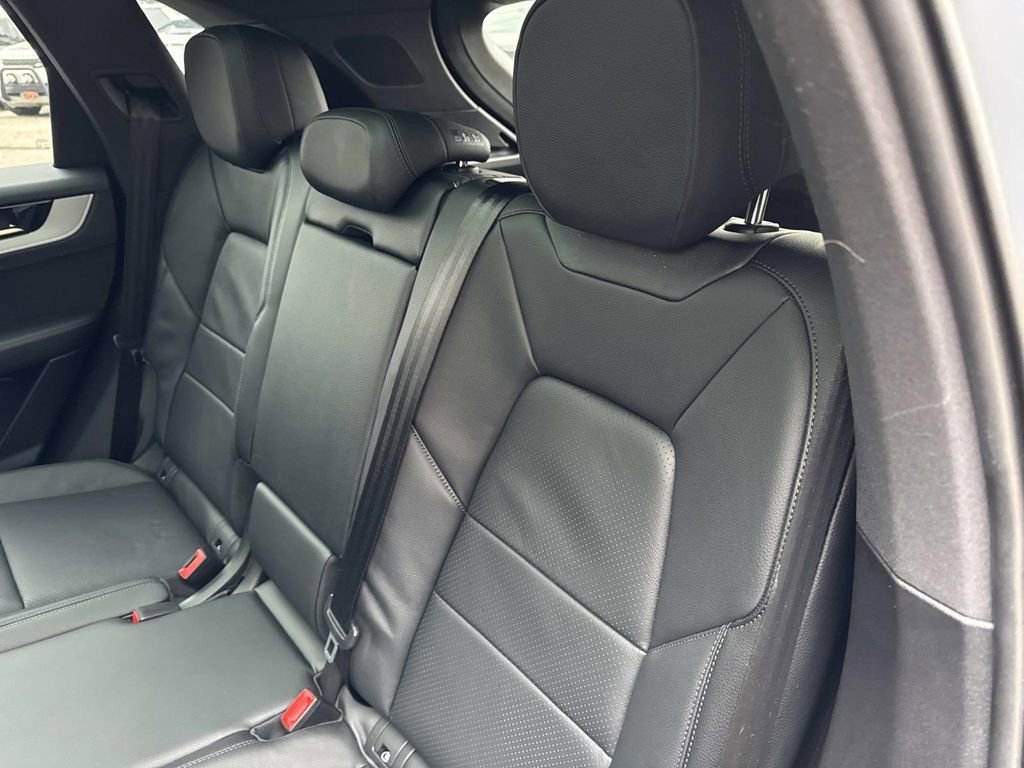 Used 2024 Porsche Cayenne image 14