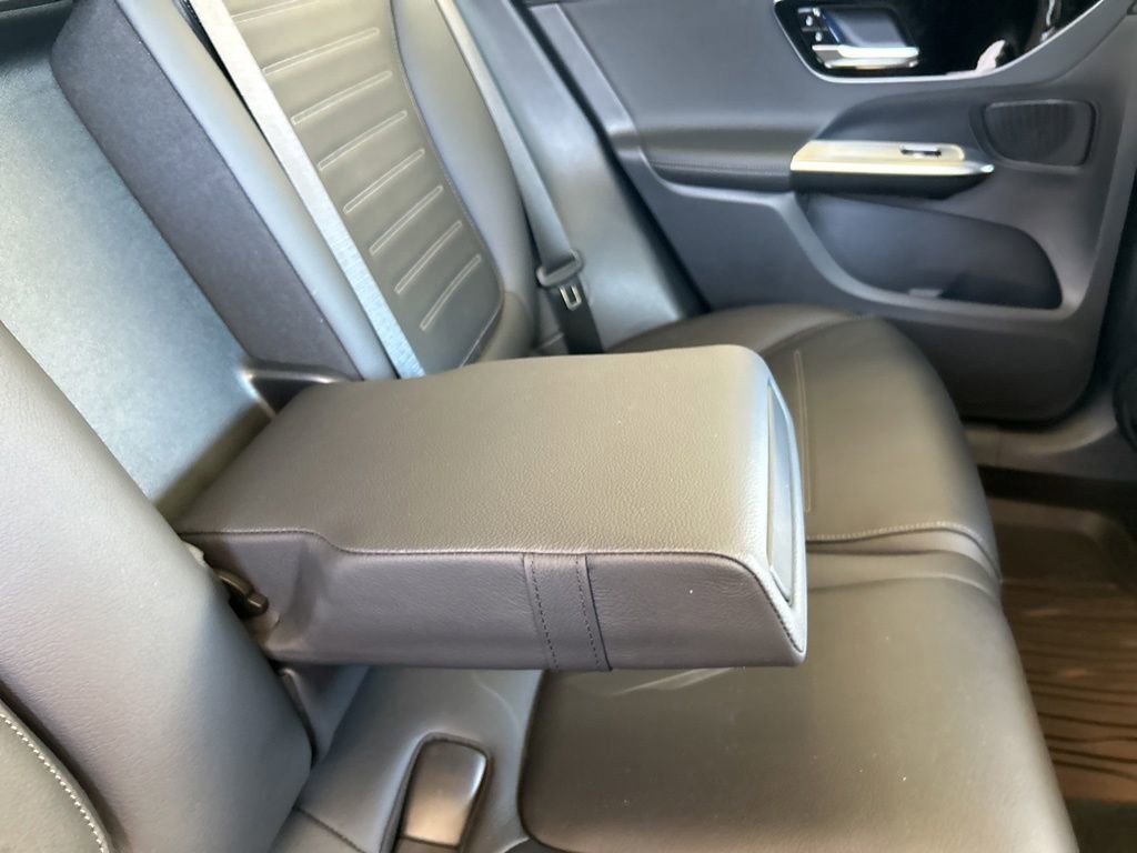 Used 2024 Mercedes-Benz GLC 43 AMG 4MATIC image 34