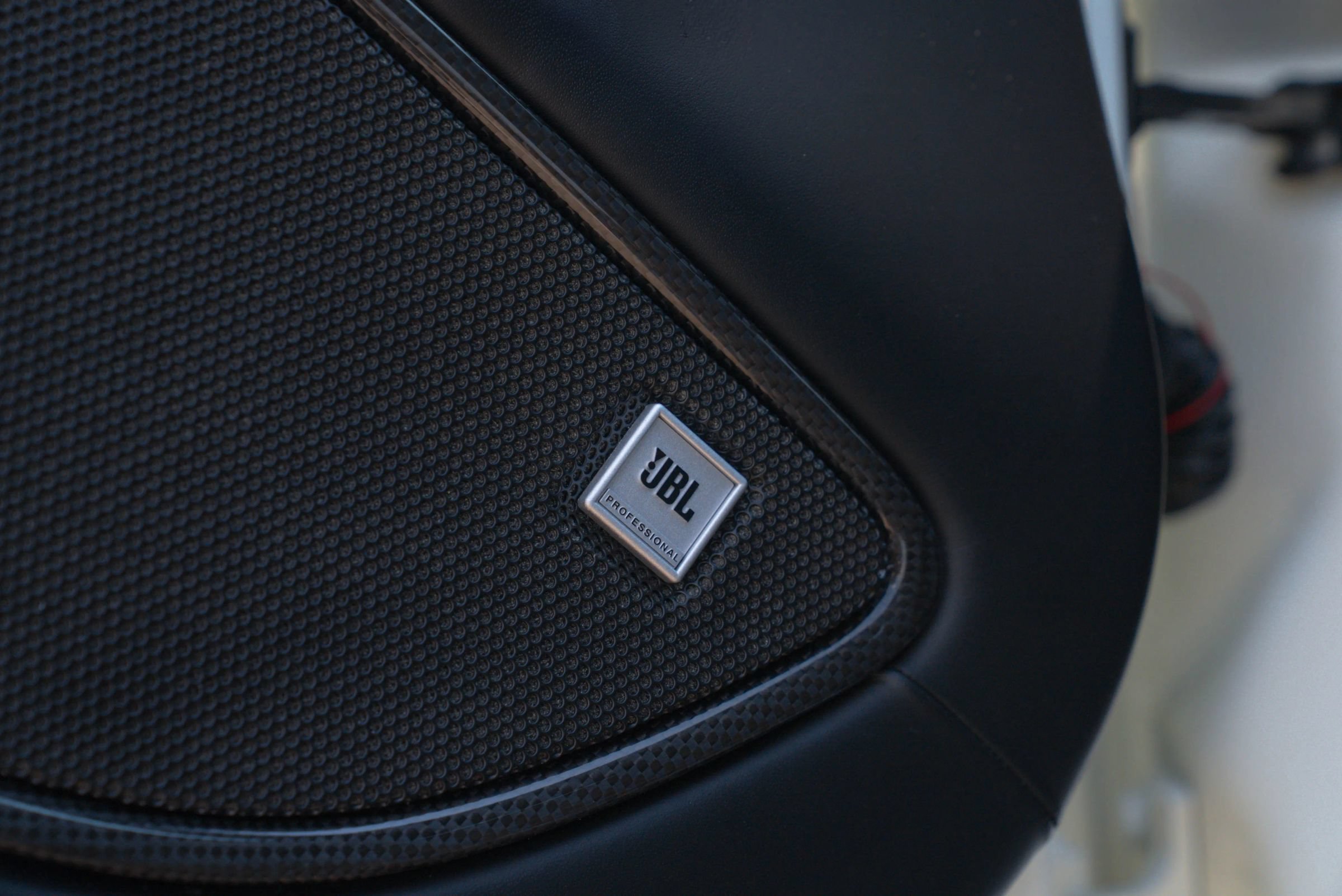 Used 2015 Ferrari F12 Berlinetta RWD image 50