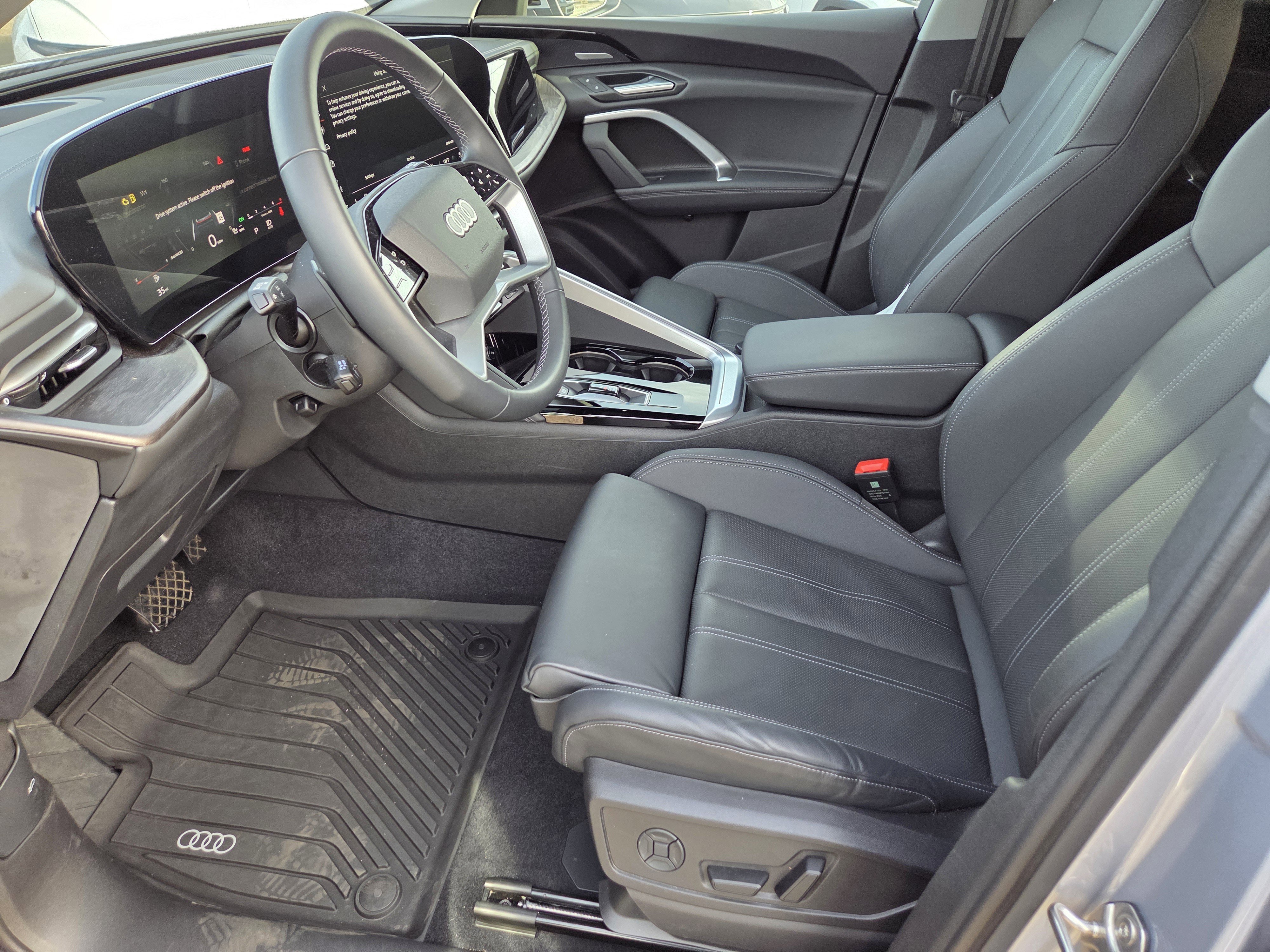 Used 2025 Audi Q5 Premium Plus w/ Premium Plus image 5