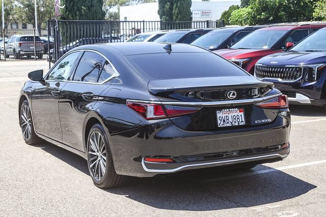Used 2025 Lexus ES 300h w/ Premium Package FWD image 8