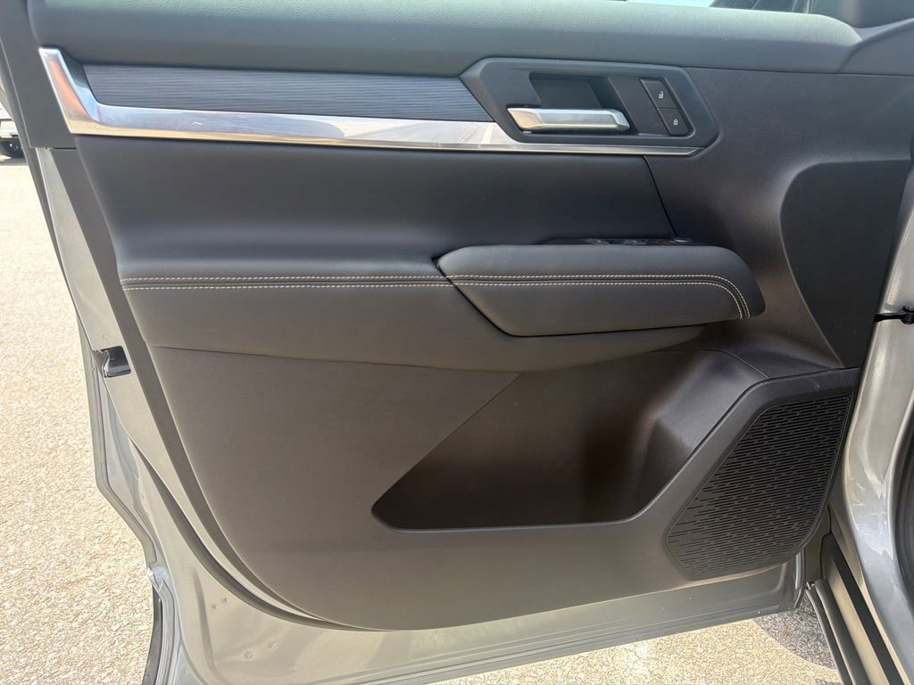 Used 2026 GMC Terrain Elevation w/ LPO, Floor Liner Package AWD/4WD image 10