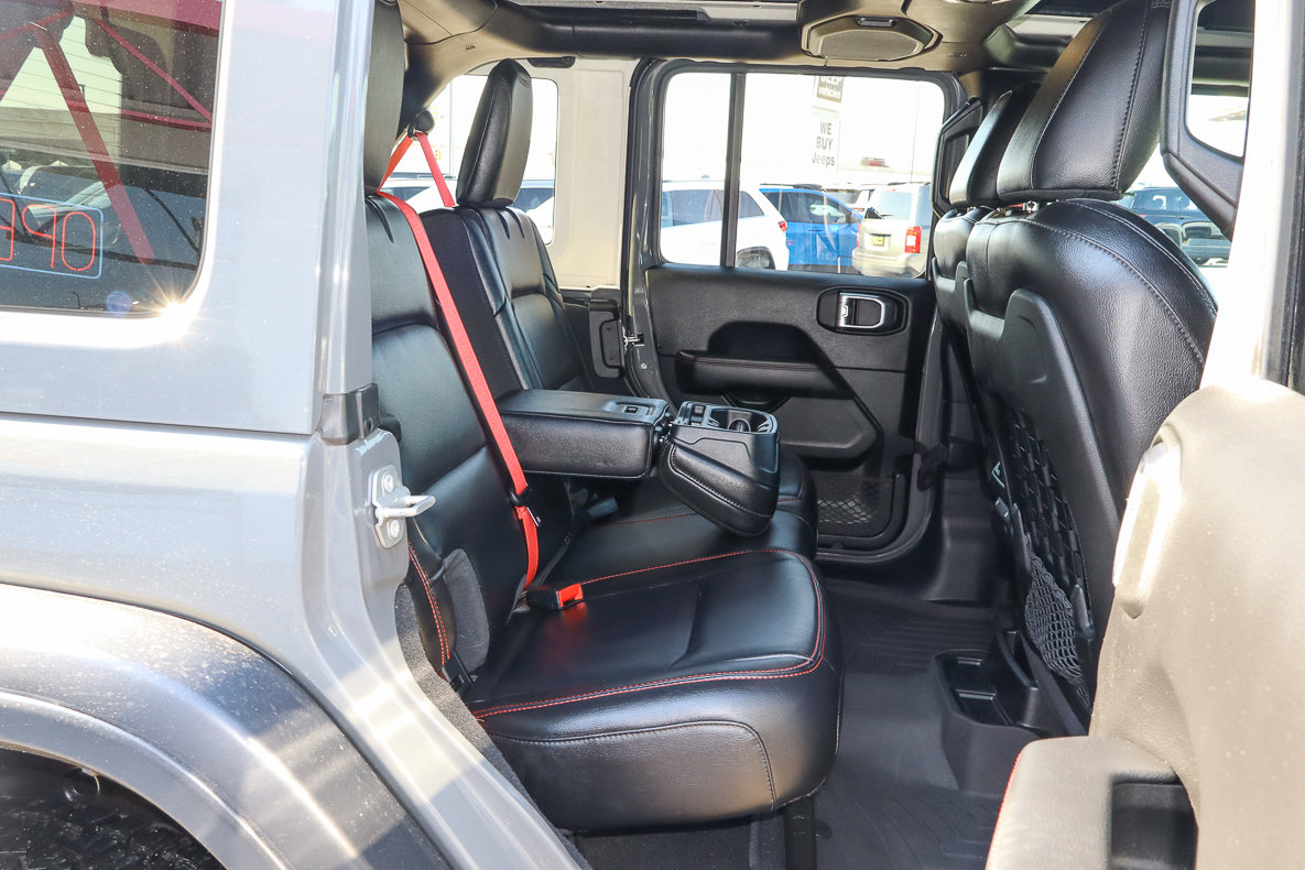 Used 2020 Jeep Wrangler Unlimited Rubicon w/ Quick Order Package 28Y Recon image 29