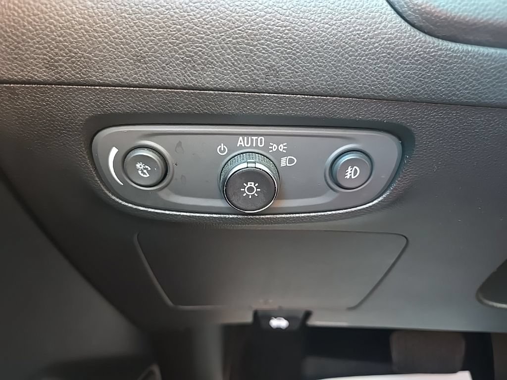 Used 2023 Buick Encore GX Preferred w/ Cold Weather Comfort Package AWD/4WD image 43