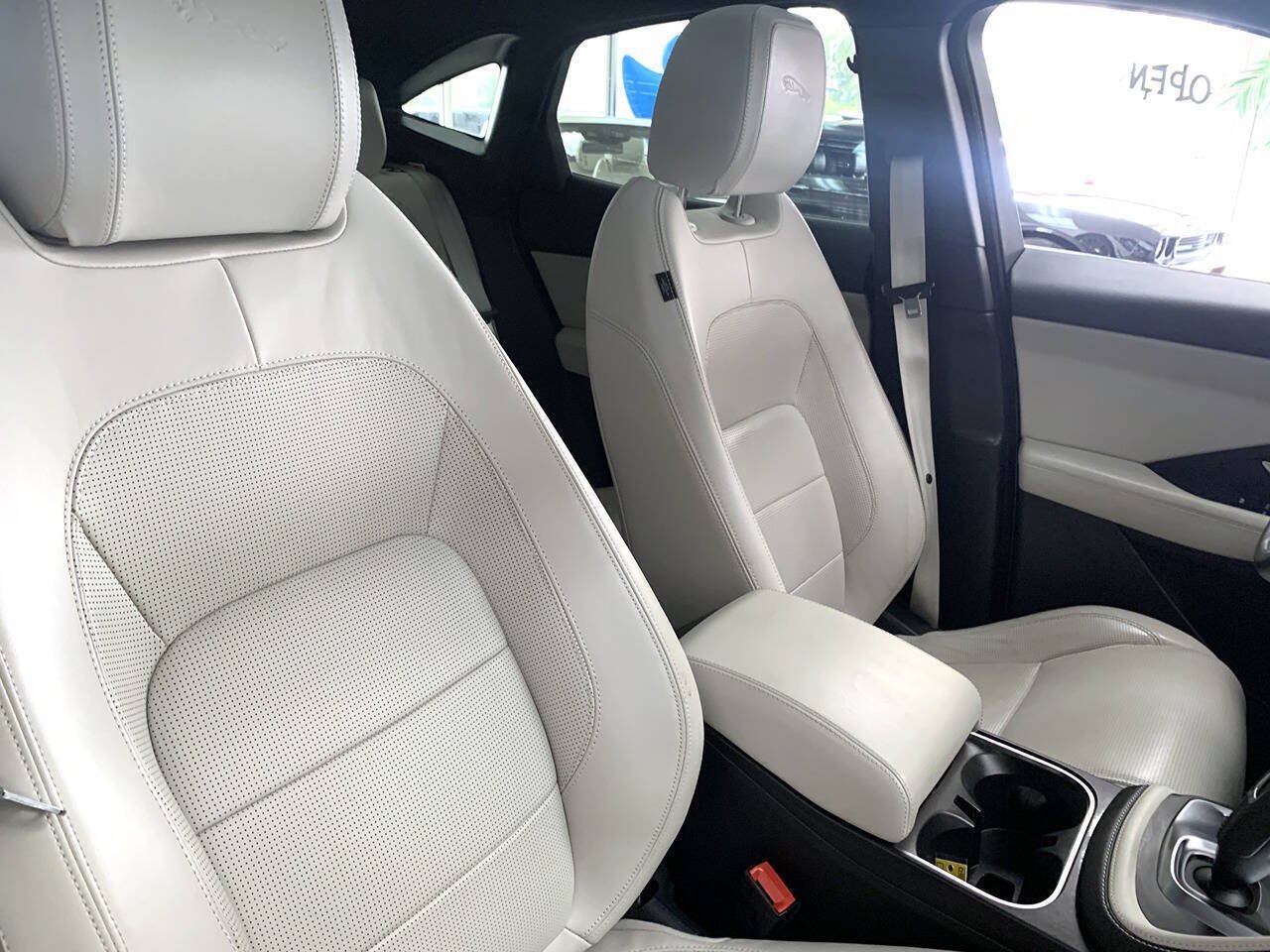Used 2019 Jaguar E-PACE R-Dynamic HSE AWD/4WD image 11