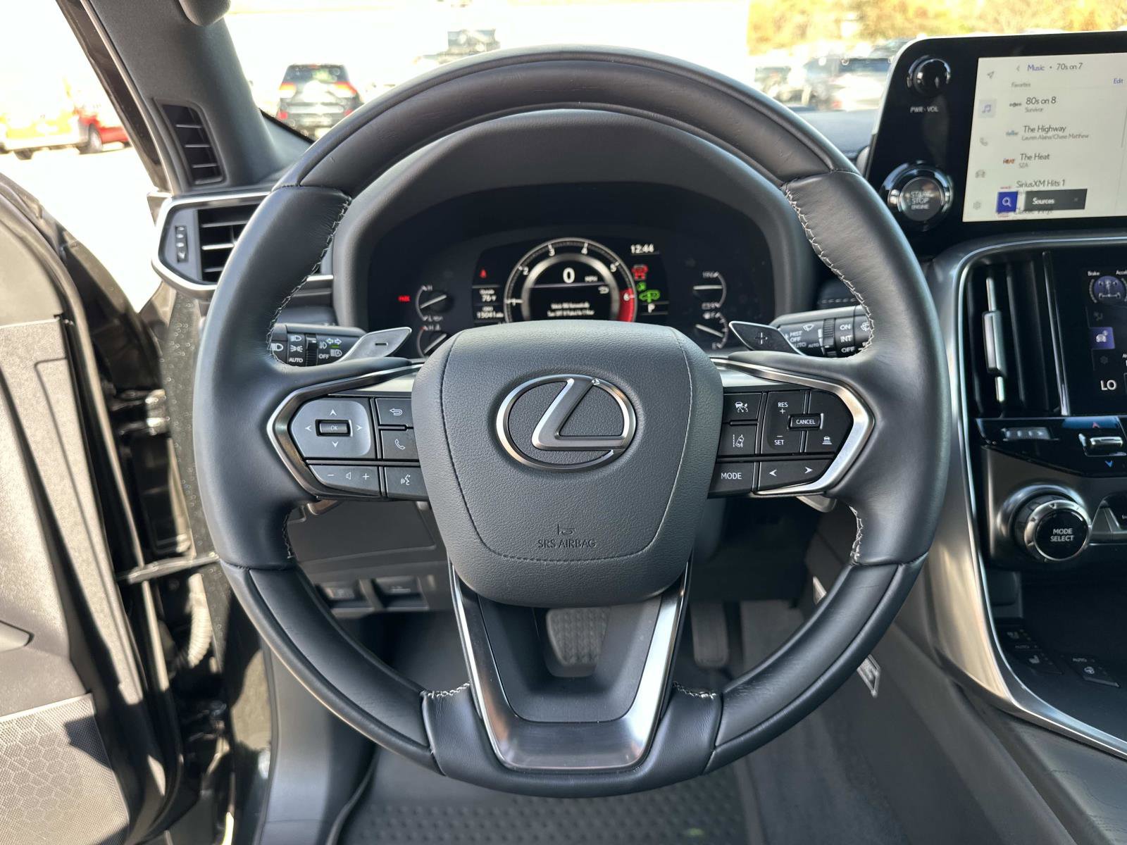 Used 2024 Lexus LX 600 4WD w/ Luxury Package image 27