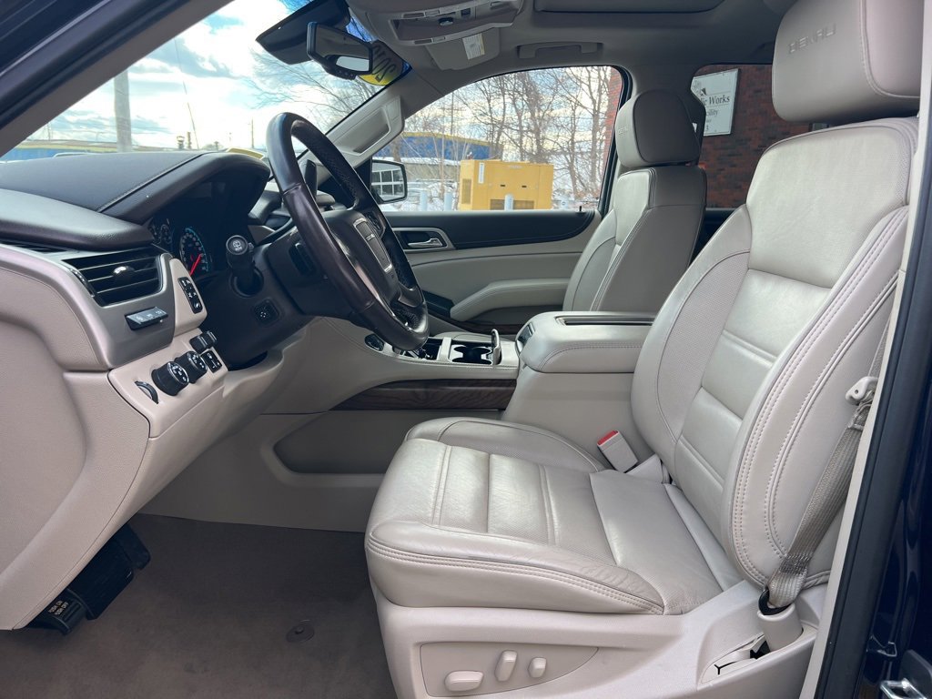 Used 2019 GMC Yukon Denali w/ Denali Ultimate Package image 12
